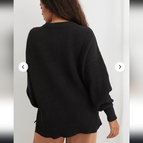 Aerie Black Waffle Knit Oversized Crew Neck Sweater - Size S (Fits M) #73 - Picture 2 of 5